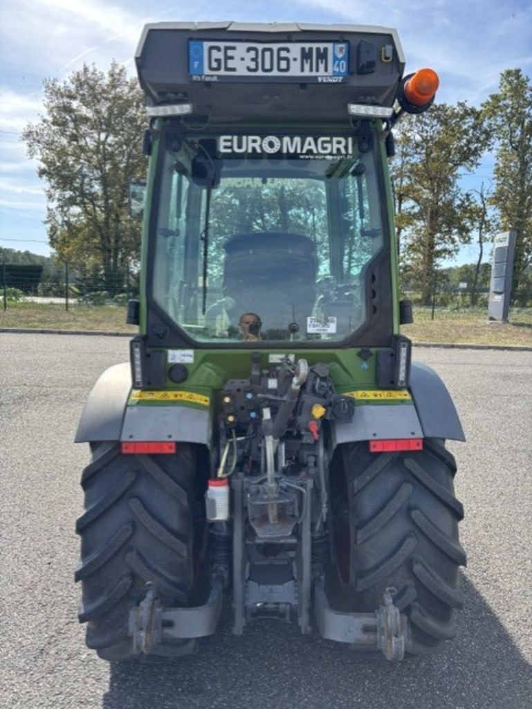 Tracteur etroit FENDT 210 V - photo slide 4