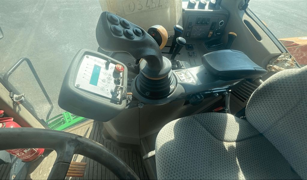 Tracteur JOHN DEERE 6110M+ epareuse - photo slide 23