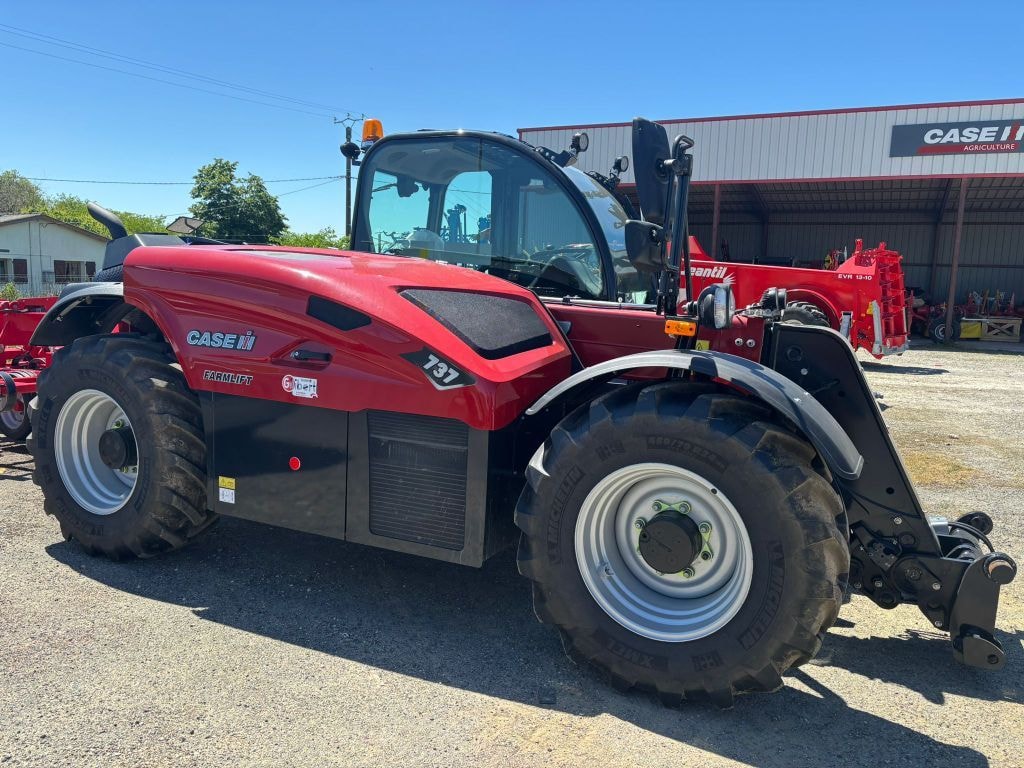 Telescopique CASE IH FARMLIFT 737 - photo slide 2