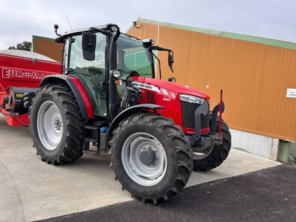 Tracteur MASSEY FERGUSON 5711 ESSENTIAL DYNA-4 - photo slide 2
