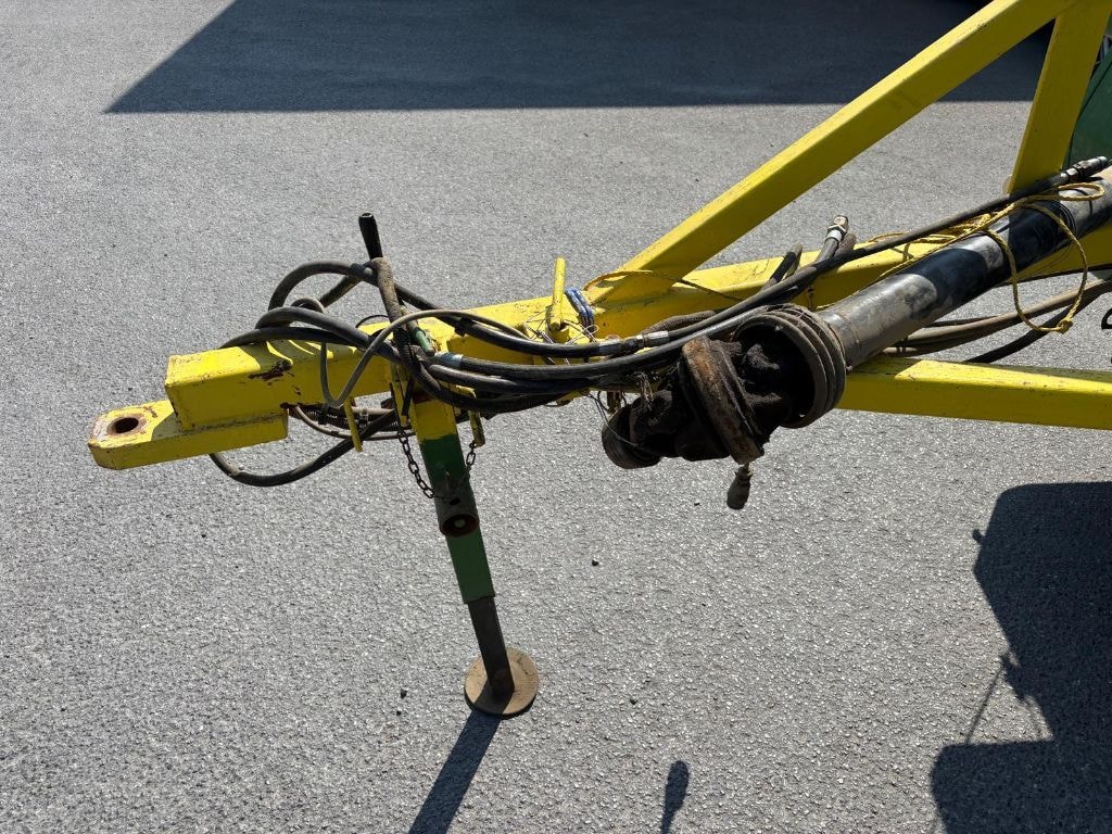 Presse balles rondes JOHN DEERE 550 - photo slide 7