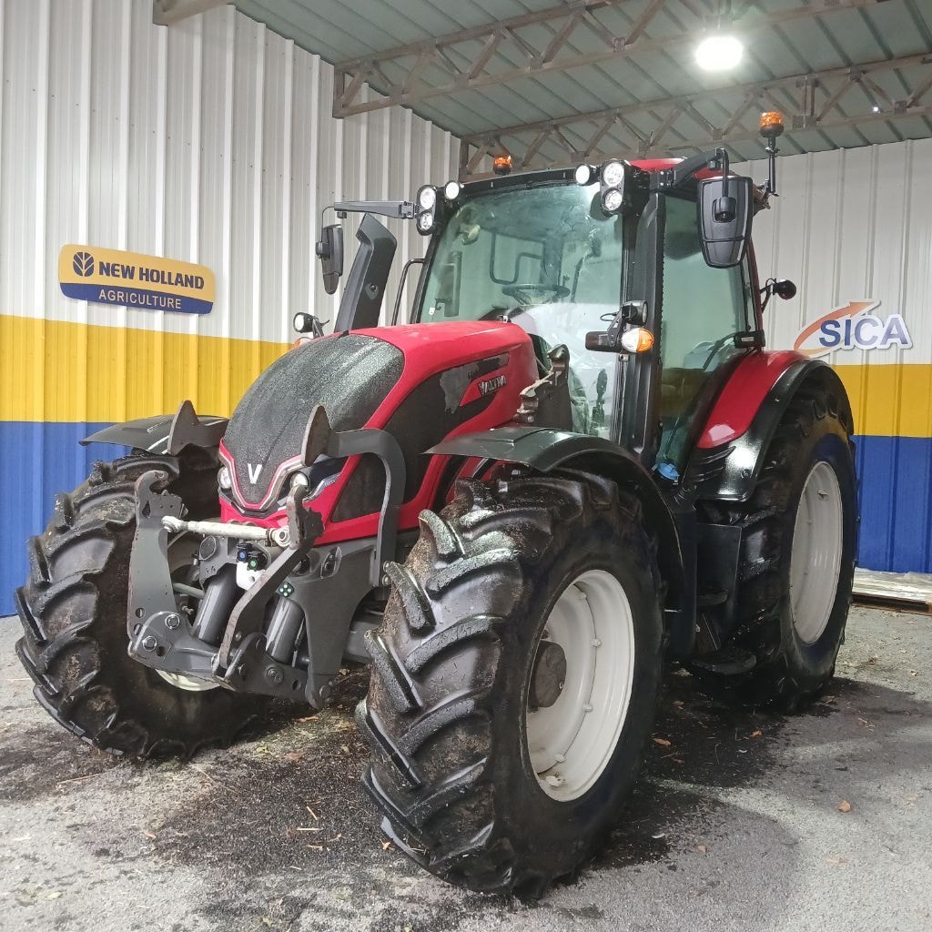 Tracteur VALTRA N135 - photo slide 1