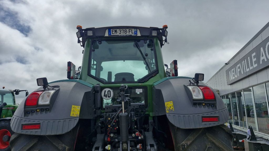 Tracteur FENDT 826 VARIO PROFI + - photo slide 6