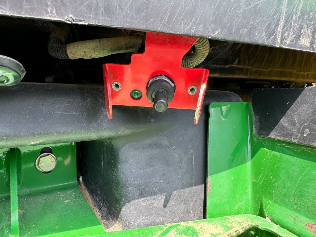 Tracteur JOHN DEERE 6115R - photo slide 17