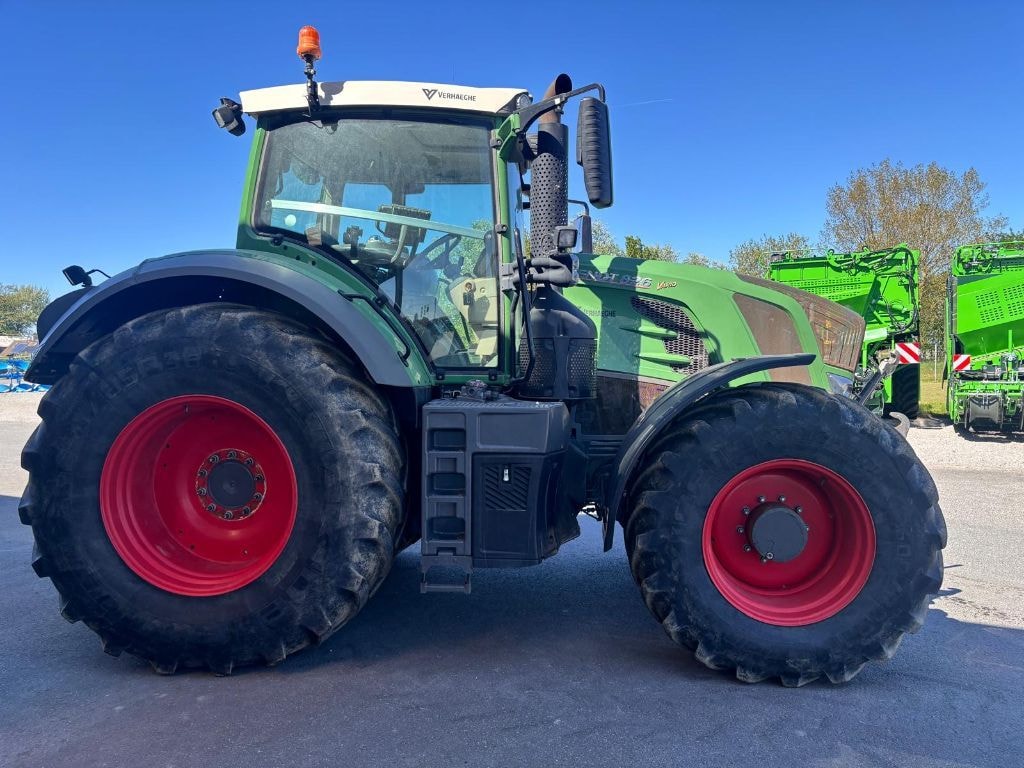 Tracteur FENDT 826 S4 PROFI + - photo slide 4