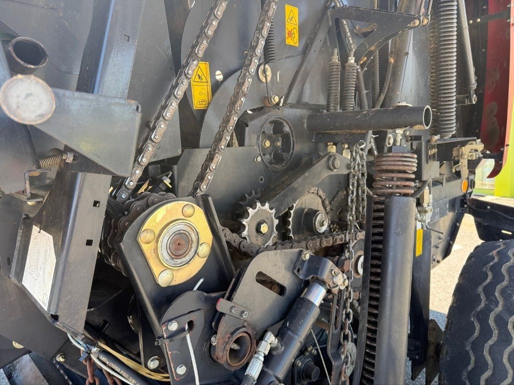 Presse balles rondes CASE IH RB 465 RC - photo slide 12