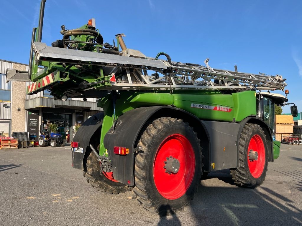 Pulverisateur automoteur FENDT Rogator 645 - photo slide 6