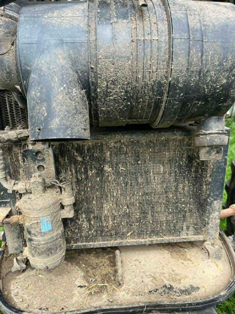 Tracteur CLAAS AXOS 340 - photo slide 8