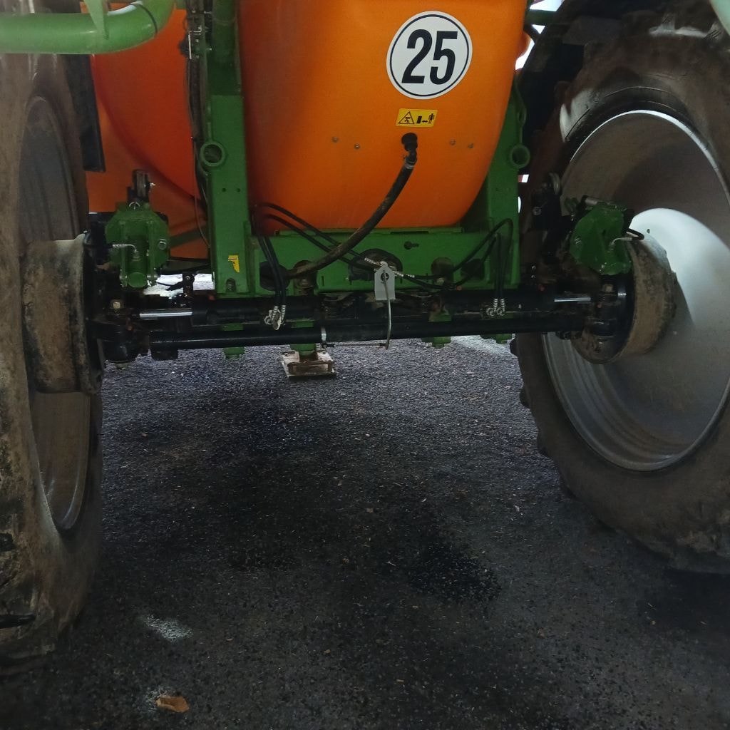 Pulverisateur AMAZONE UX 4200 - photo slide 9
