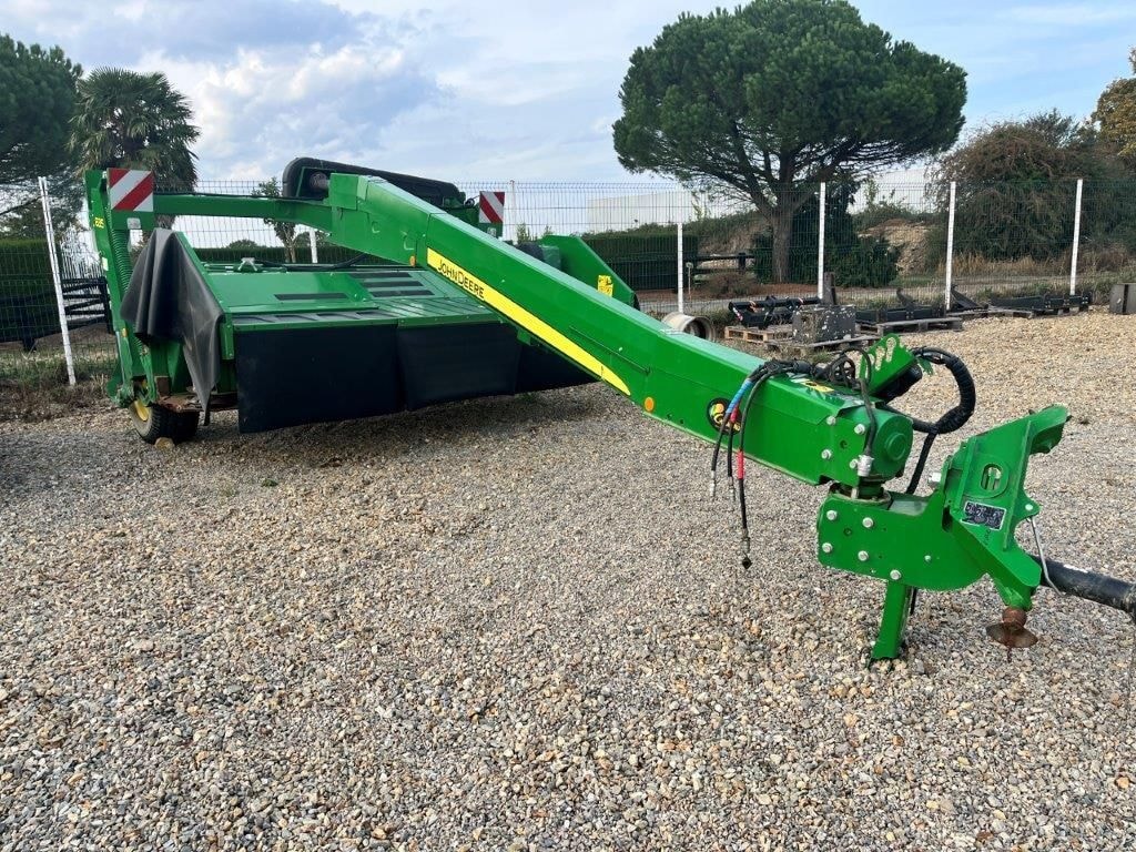 Faucheuse conditionneuse JOHN DEERE 835 - photo slide 13