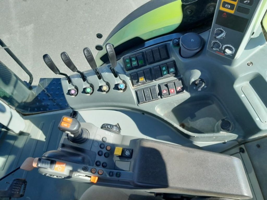 Tracteur CLAAS ARION 610 CIS - photo slide 9