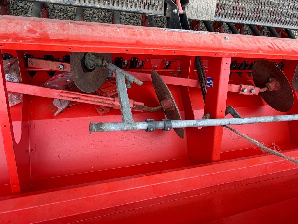 Semoir en ligne KUHN Premia 4000 - photo slide 19