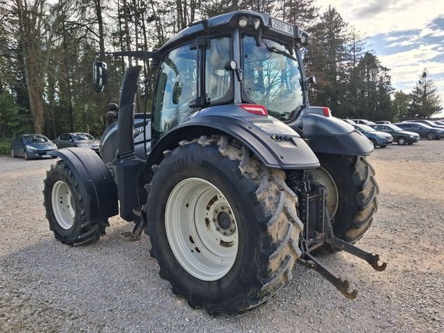 Tracteur VALTRA T144H - photo slide 8