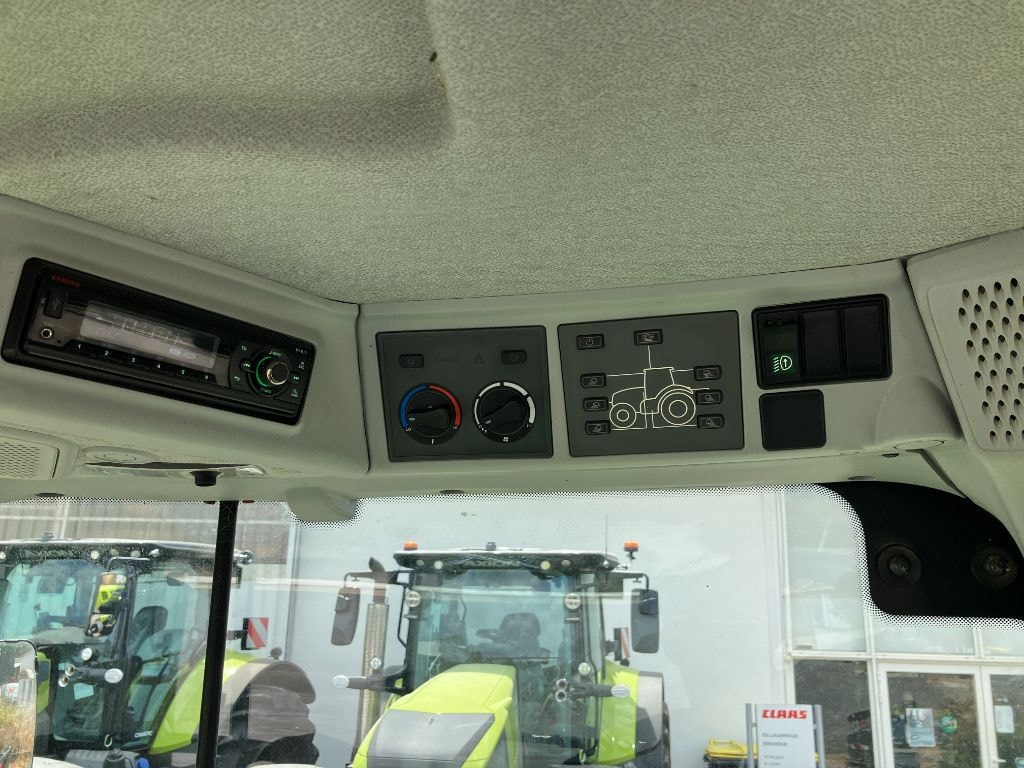 Tracteur CLAAS ARION 660 CIS+ - photo slide 12