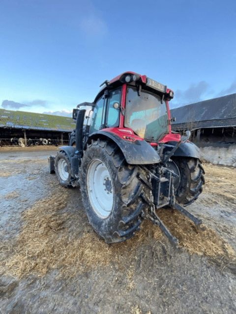 Tracteur chargeur VALTRA N104 - photo slide 6