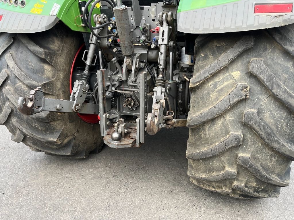 Tracteur FENDT 724 VARIO PROFI + - photo slide 7