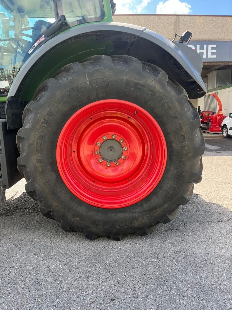 Tracteur FENDT 824 VARIO PROFI + - photo slide 15