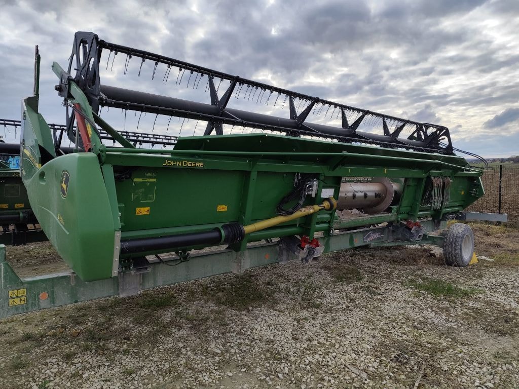 Moissonneuse JOHN DEERE S770 - photo slide 9