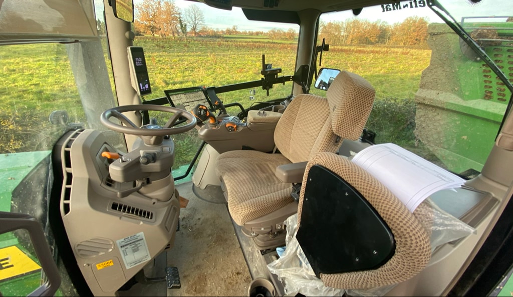 Tracteur JOHN DEERE 6R250 - photo slide 16