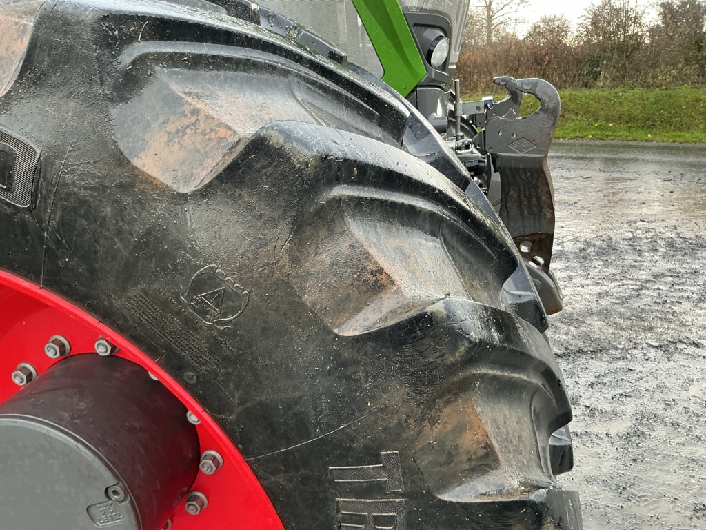 Tracteur FENDT 942 - photo slide 6