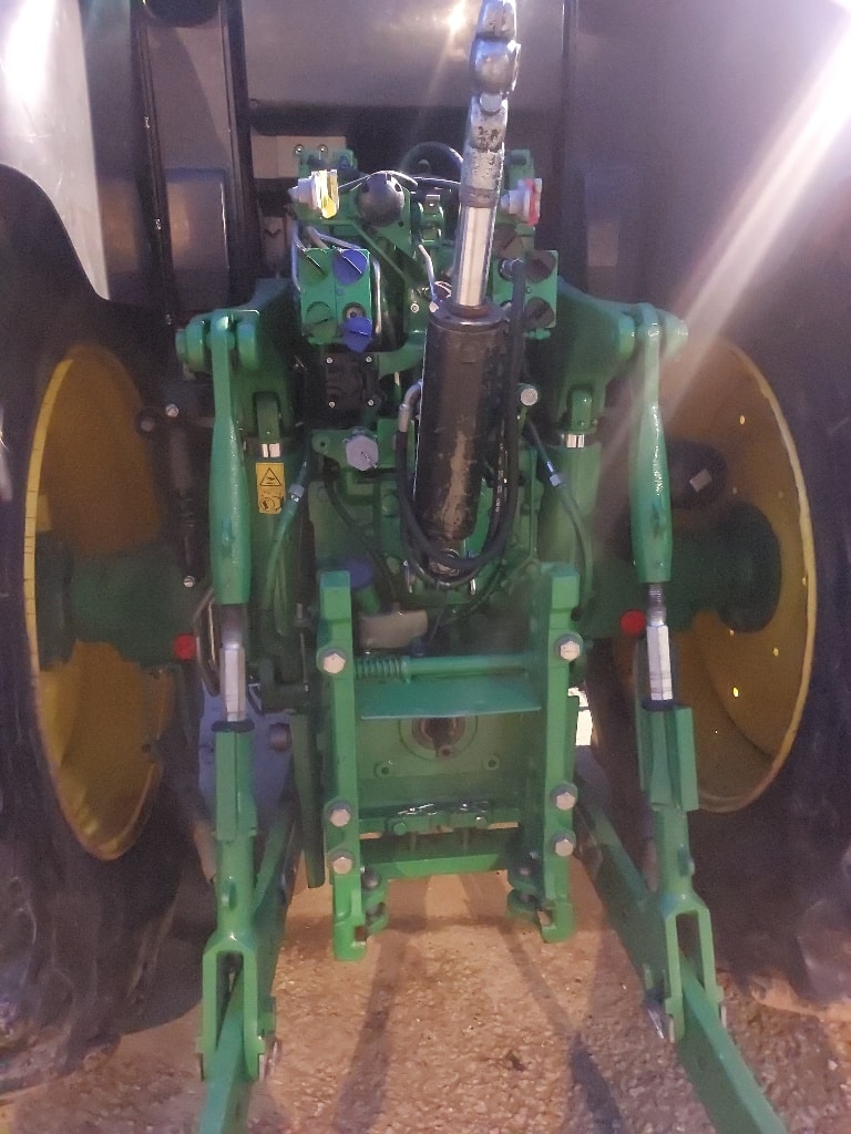 Tracteur JOHN DEERE 6195M - photo slide 23