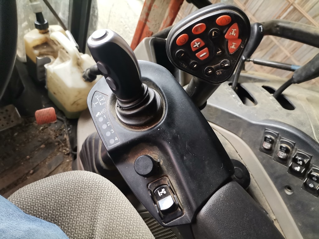 Tracteur chargeur CASE IH Farmall 95 u pro - photo slide 7