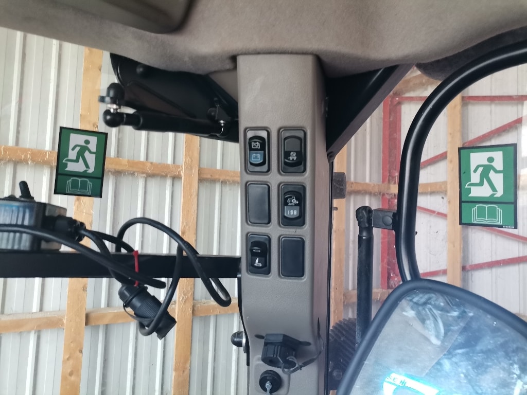 Tracteur CASE IH Maxxum 125 cvx - photo slide 13