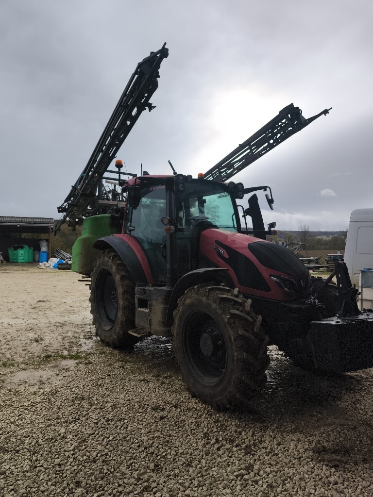 Tracteur VALTRA G 115 VERSU - photo slide 2