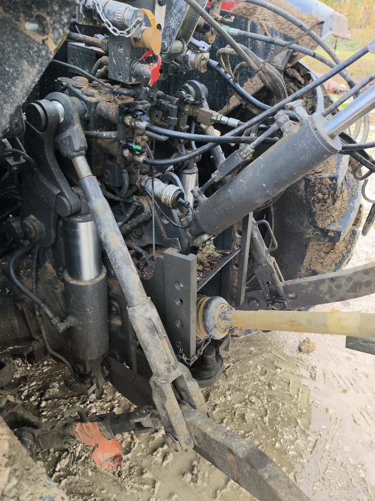 Tracteur VALTRA G 115 VERSU - photo slide 12