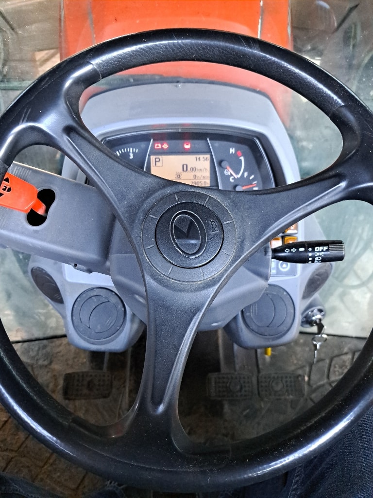 Tracteur KUBOTA M5111 DTHQ SANS CHARGEUR - photo slide 3