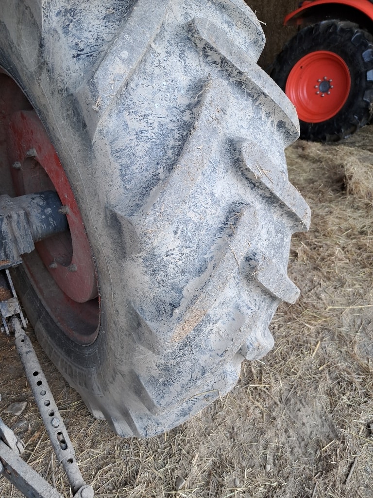 Tracteur KUBOTA M5111 DTHQ SANS CHARGEUR - photo slide 16