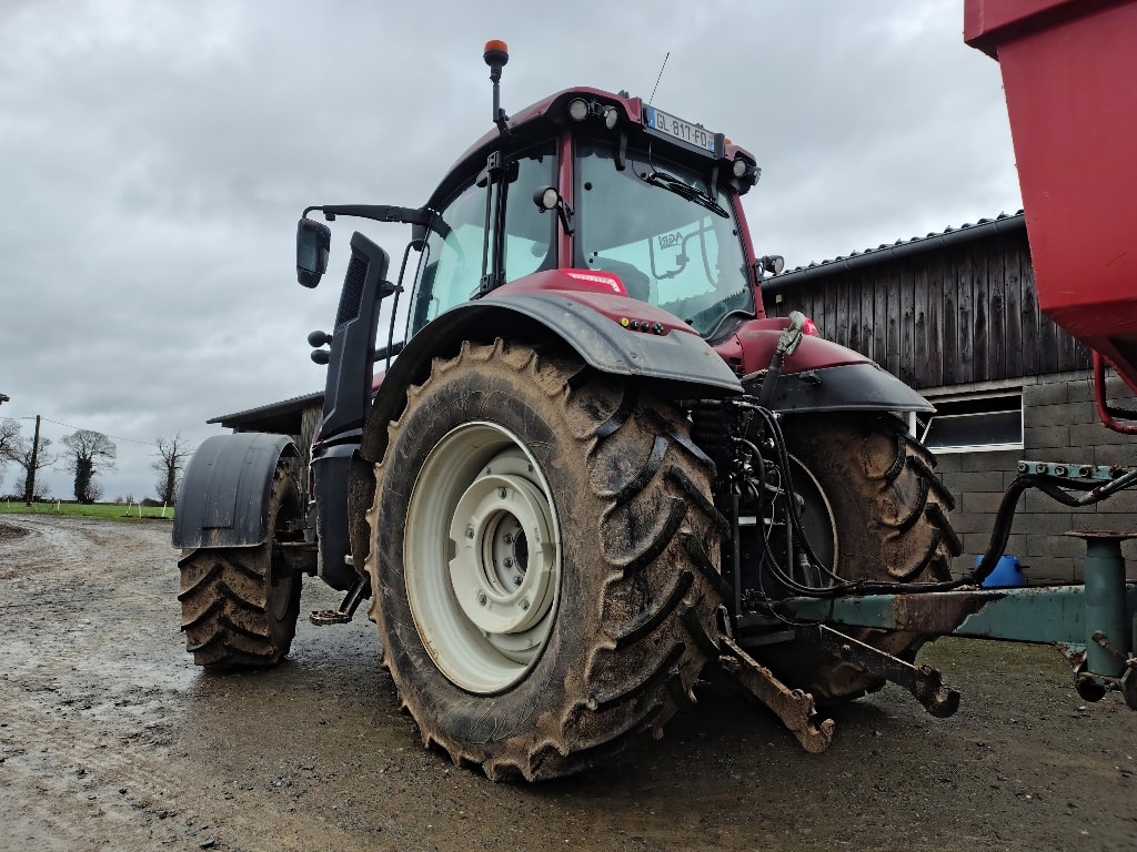 Tracteur VALTRA T215 direct - photo slide 4