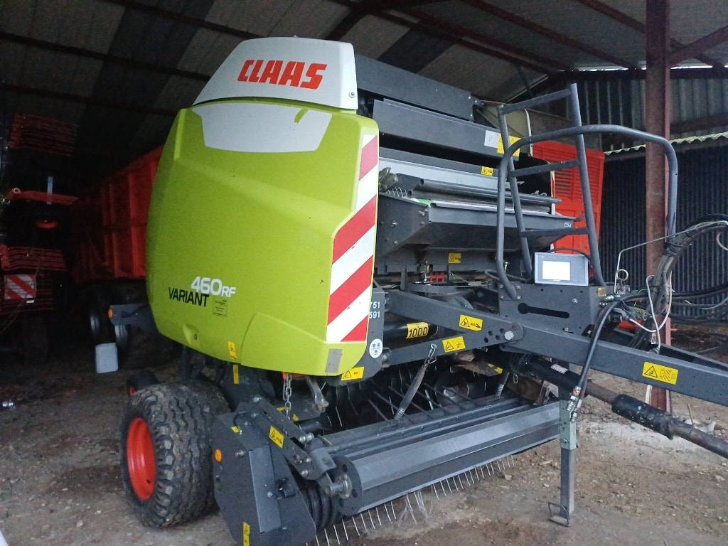 Presse balles rondes CLAAS 460 RF - photo slide 1