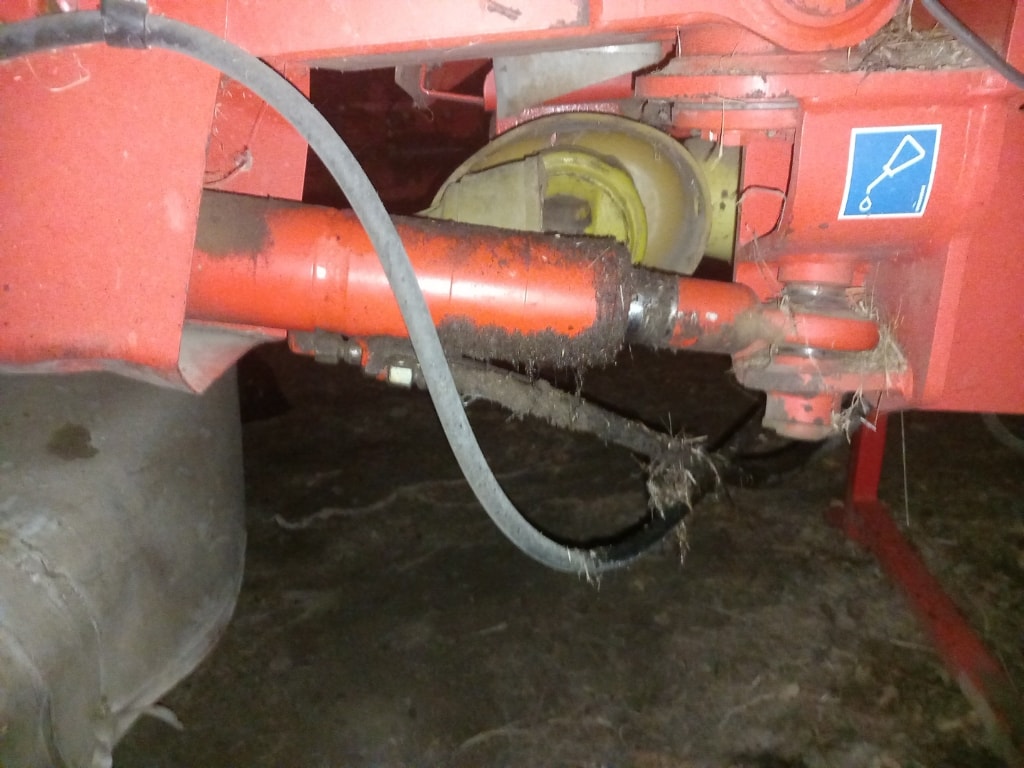 Faucheuse KUHN GMD 802 - photo slide 10