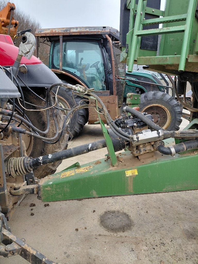 Pulverisateur AMAZONE Ux 3200 special - photo slide 7