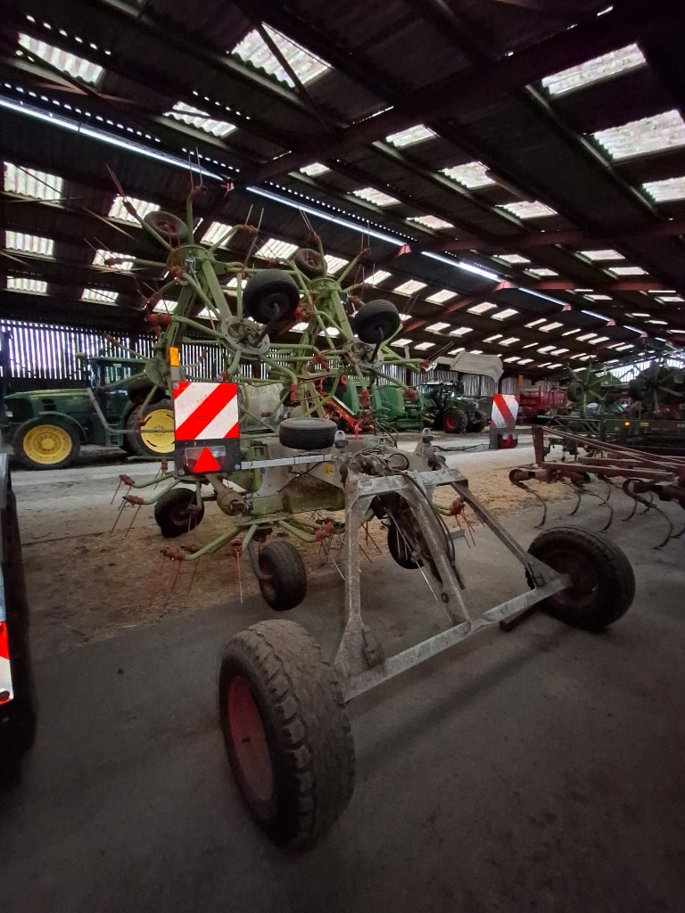 Faneuse CLAAS 1300T - photo slide 4