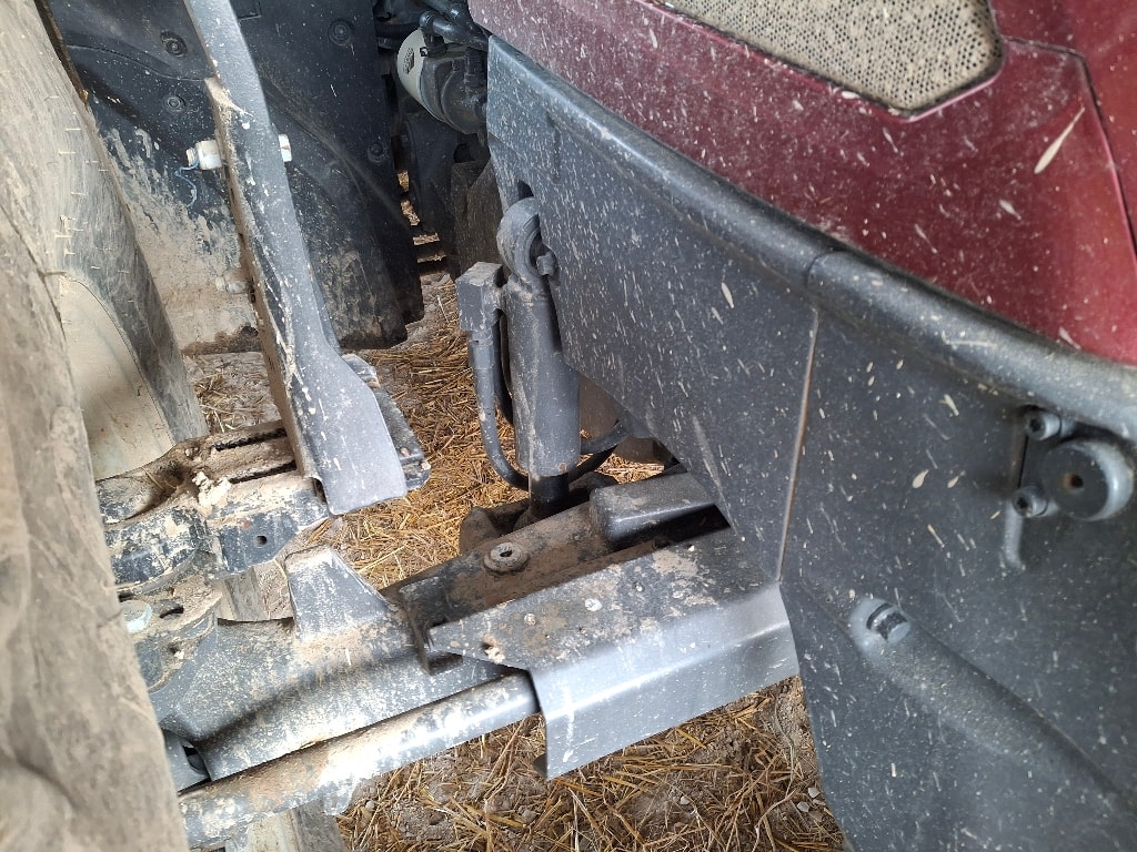 Tracteur VALTRA G135 - photo slide 6