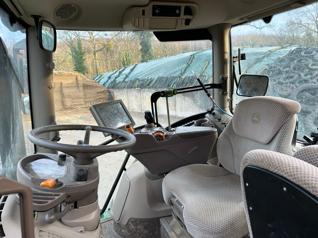 Tracteur JOHN DEERE 6145R - photo slide 8