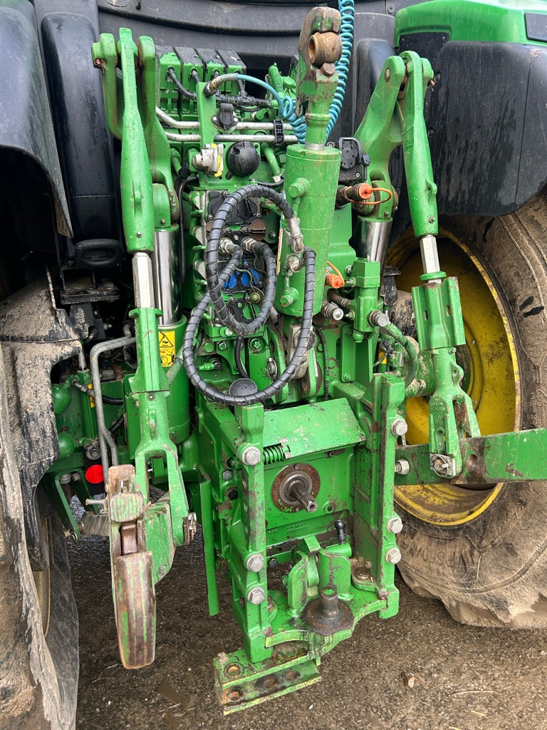 Tracteur JOHN DEERE 6145R - photo slide 16