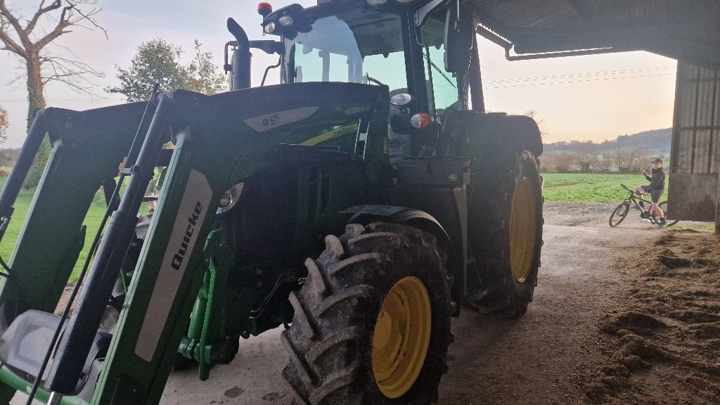 Tracteur JOHN DEERE 6120M - photo slide 2