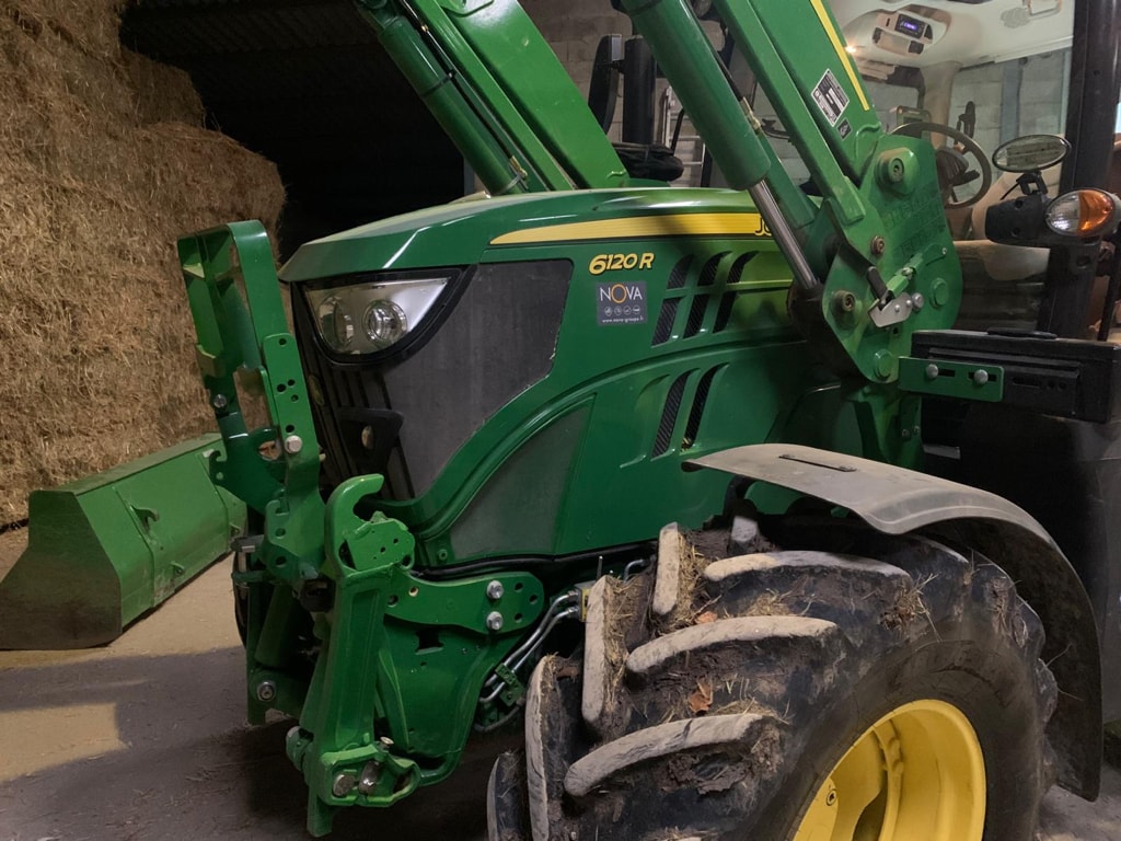 Tracteur chargeur JOHN DEERE 6120R - photo slide 2