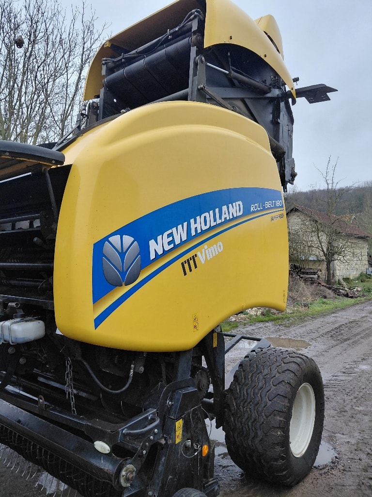Presse balles rondes NEW HOLLAND Rollbelt 180 - photo slide 2