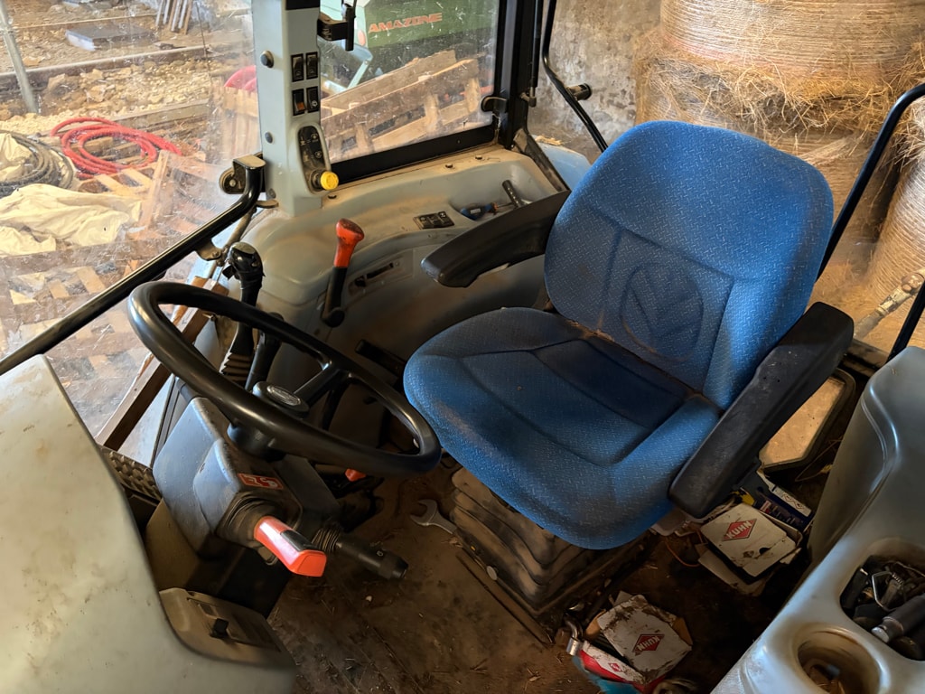 Tracteur NEW HOLLAND T5050 - photo slide 13