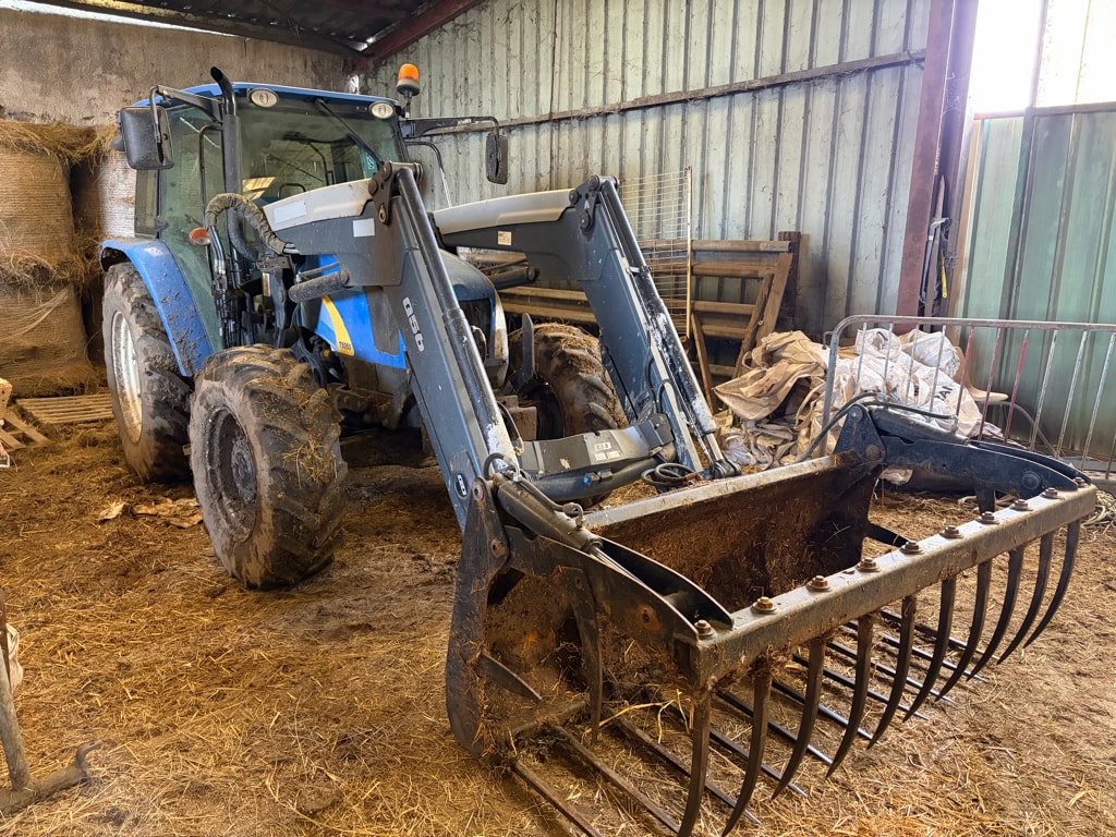 Tracteur NEW HOLLAND T5050 - photo slide 2