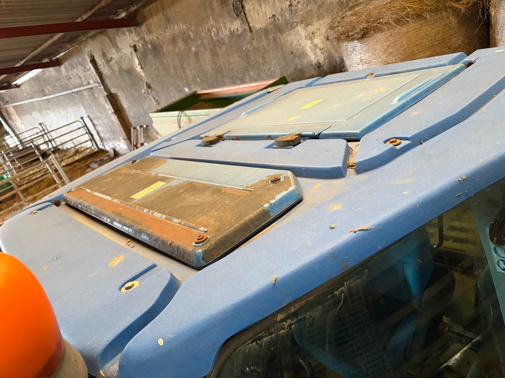 Tracteur NEW HOLLAND T5050 - photo slide 6