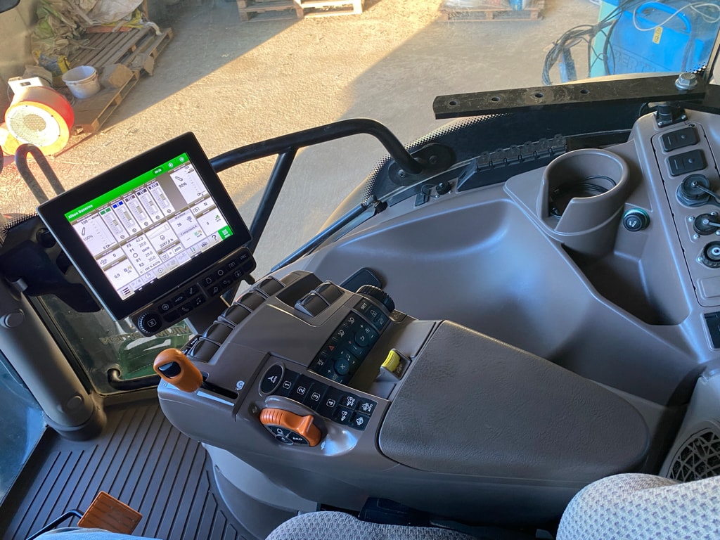 Tracteur JOHN DEERE 6195R - photo slide 16