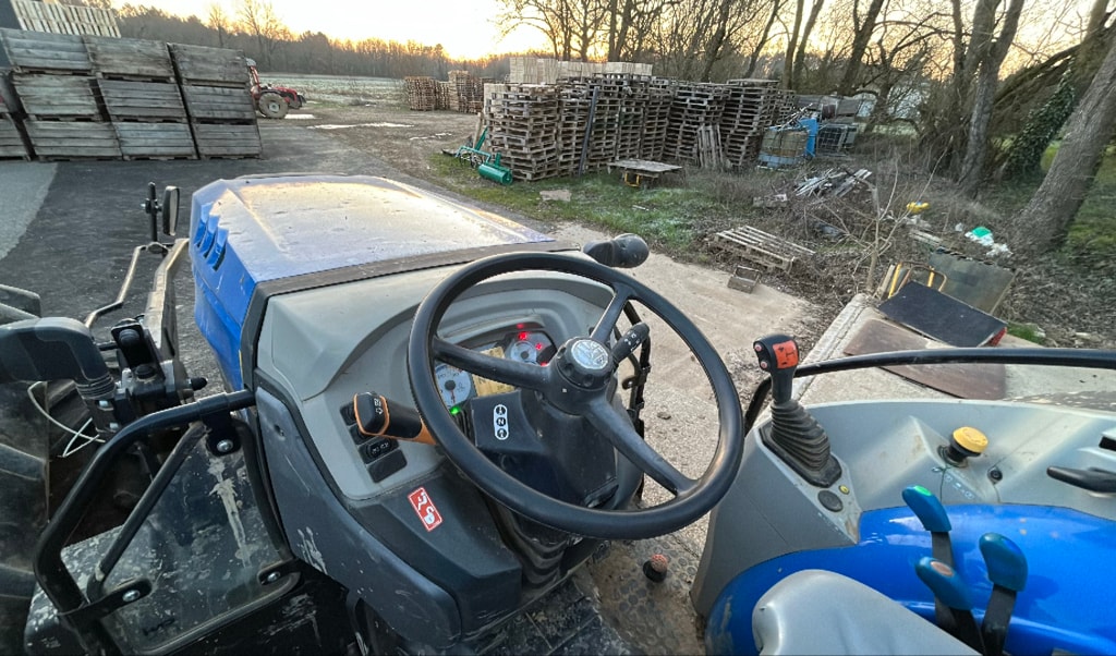 Tracteur NEW HOLLAND T4-100 LP - photo slide 13