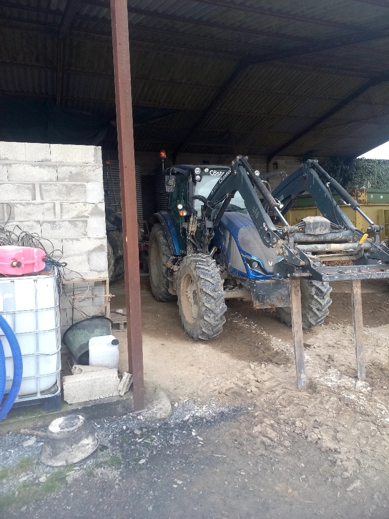 Tracteur chargeur VALTRA A115 - photo slide 2
