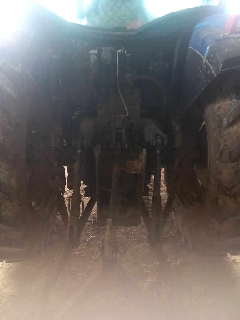 Tracteur chargeur VALTRA A115 - photo slide 8