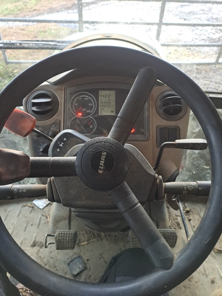 Tracteur CLAAS ARION 410 - photo slide 12